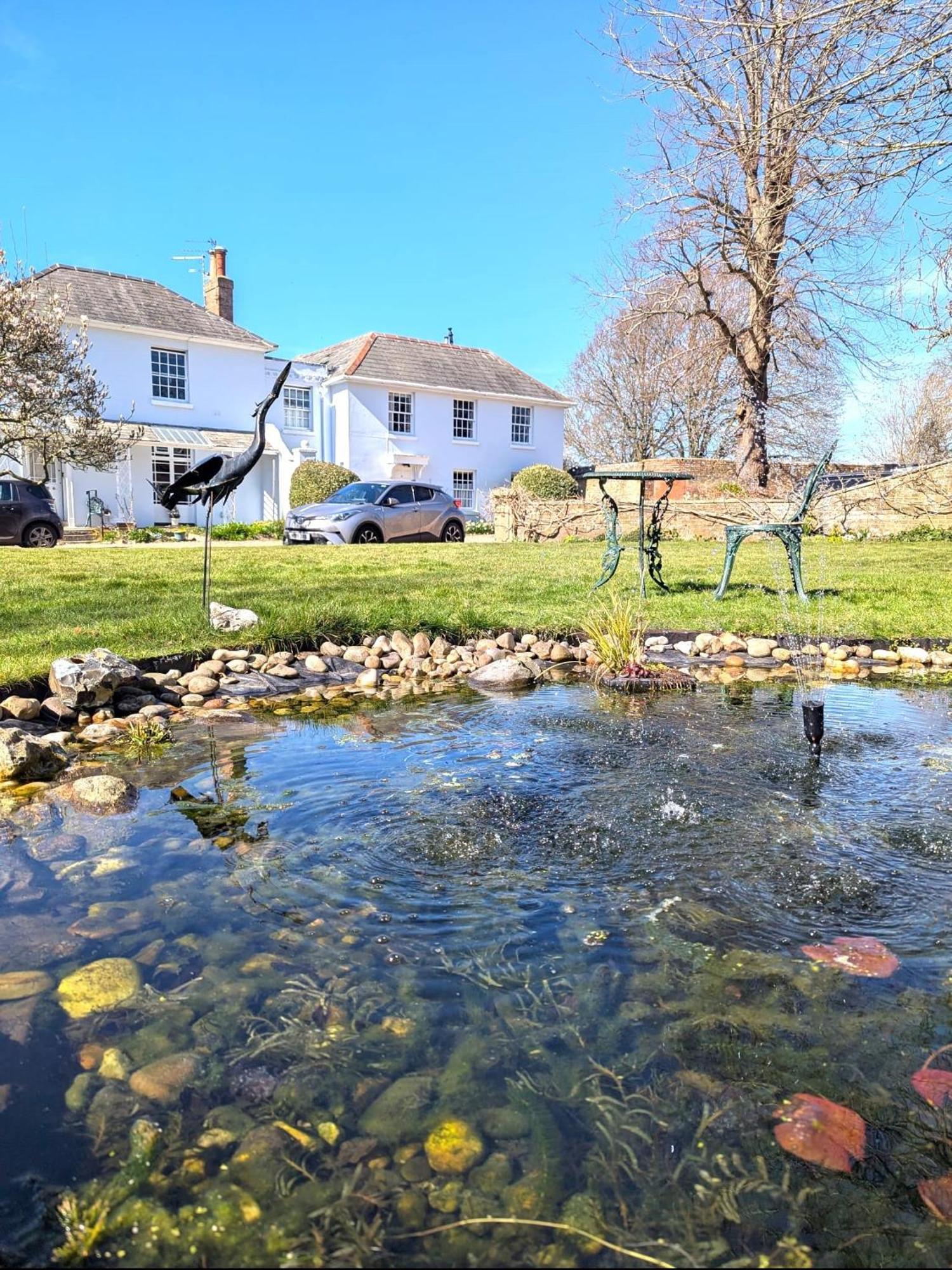 Georgian 2 Bedroom Apartment In Chichester With Free Parking - Chichester Holiday Properties المظهر الخارجي الصورة